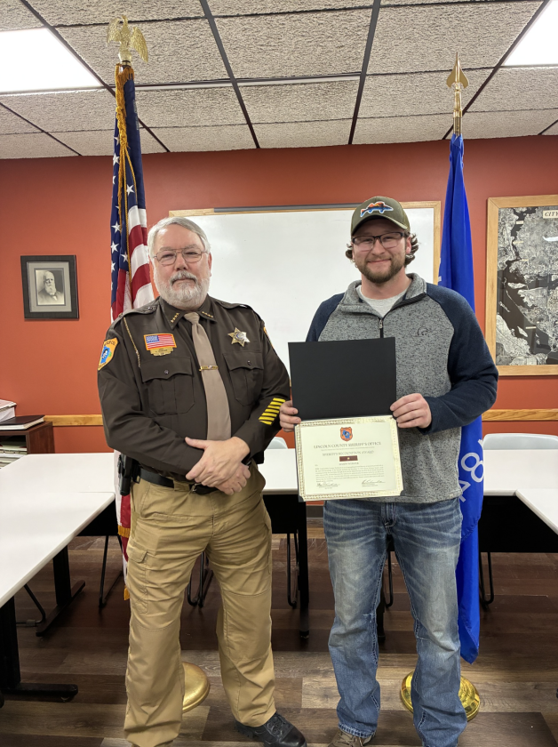 LINCOLN COUNTY SHERIFF’S OFFICE HONORS TOMAHAWK MAN FOR LIFE-SAVING EFFORTS