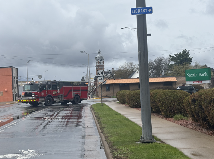 BIG RIG SEVERES UTILITY POLE, 3500 MERRILL RESIDENTS HIT WITH  SHORT-TERM POWER OUTAGE