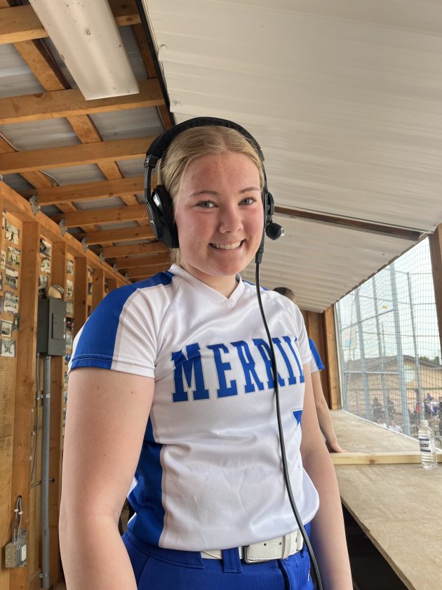 Bluejay Girls Fall to Tomahawk 8-6 in Extra Innings
